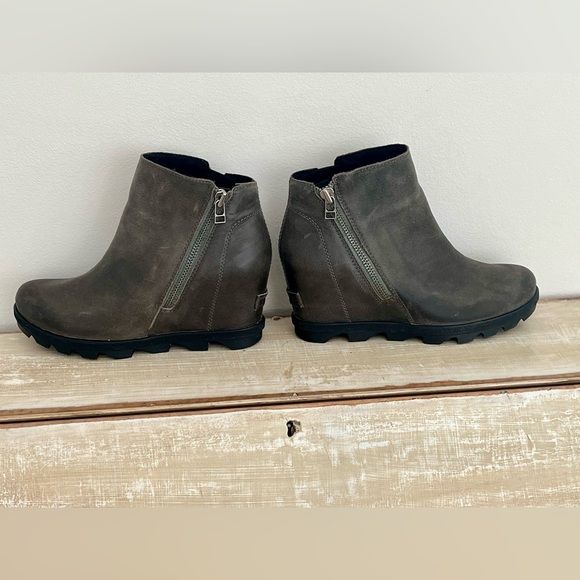 Sorel Women's Joan of Arctic Wedge III Zip Boot Waterproof Leather bootie 8 - Picture 10 of 10